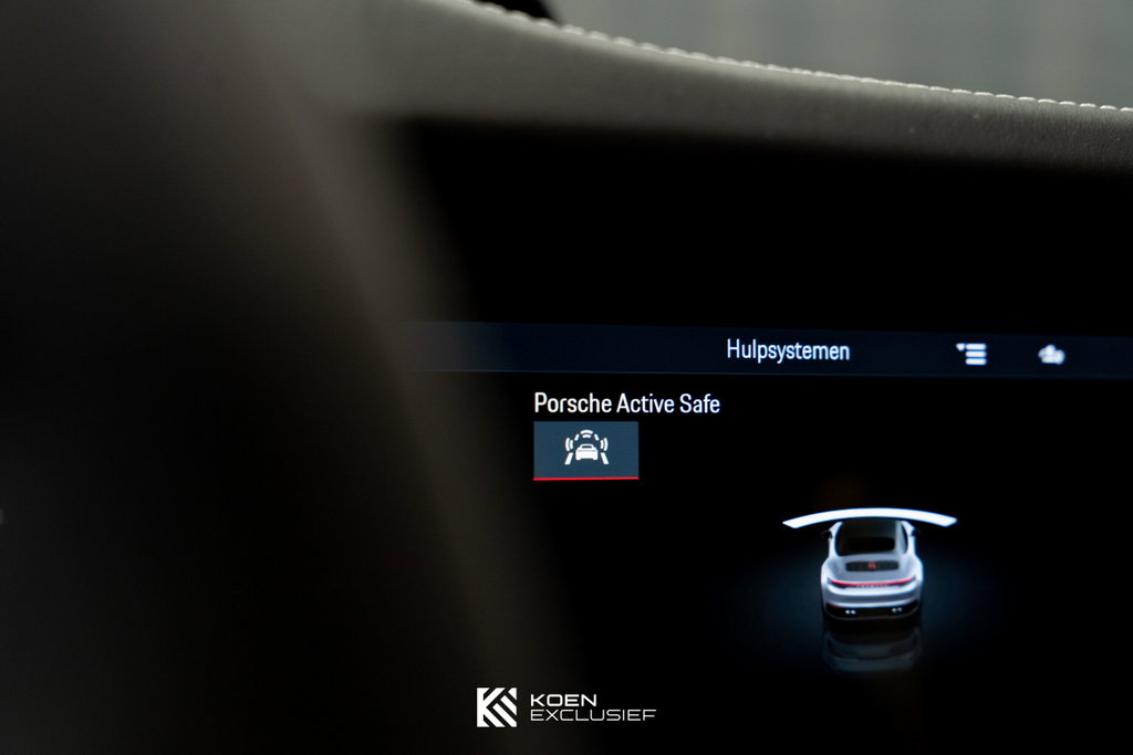 Porsche 992 Carrera 4S