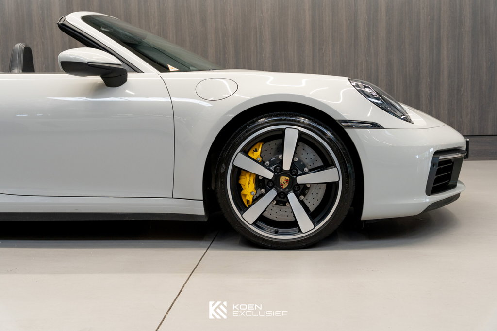 Porsche 992 Carrera 4S