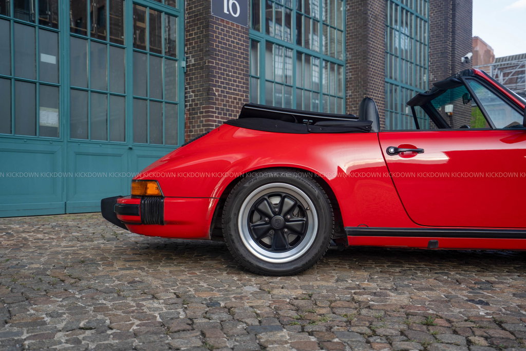 Porsche 911 Carrera 3.2