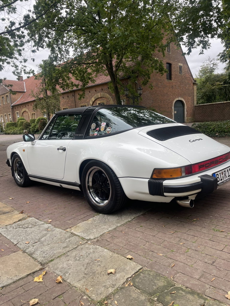 Porsche 911 Carrera 3.2