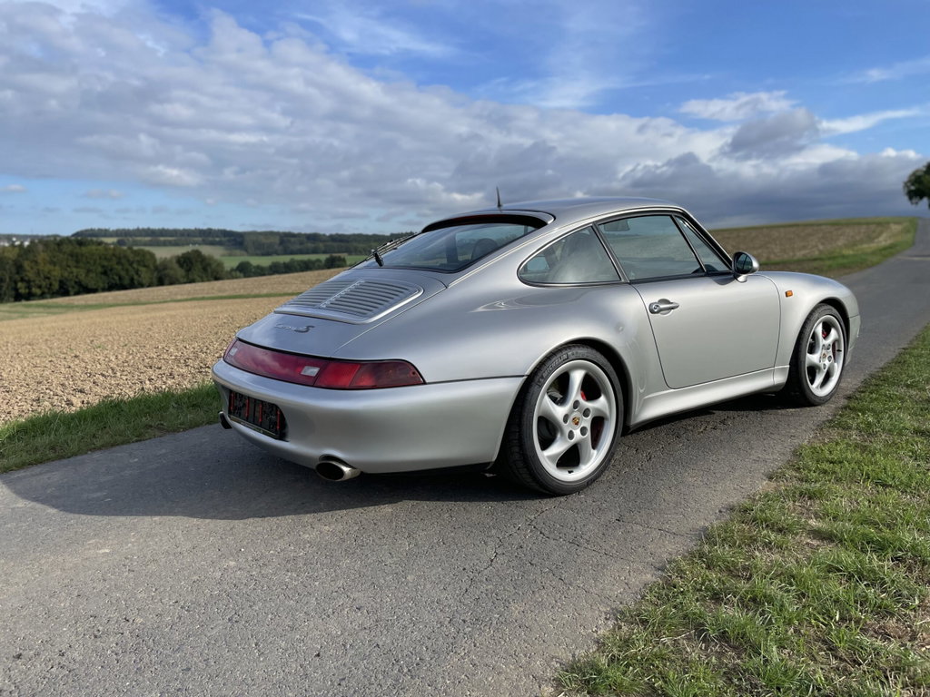 Porsche 993 Carrera 4S
