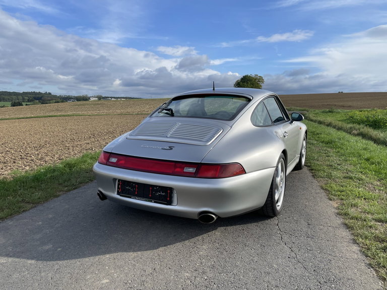 Porsche 993 Carrera 4S
