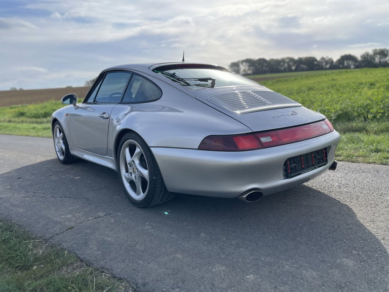 Porsche 993 Carrera 4S