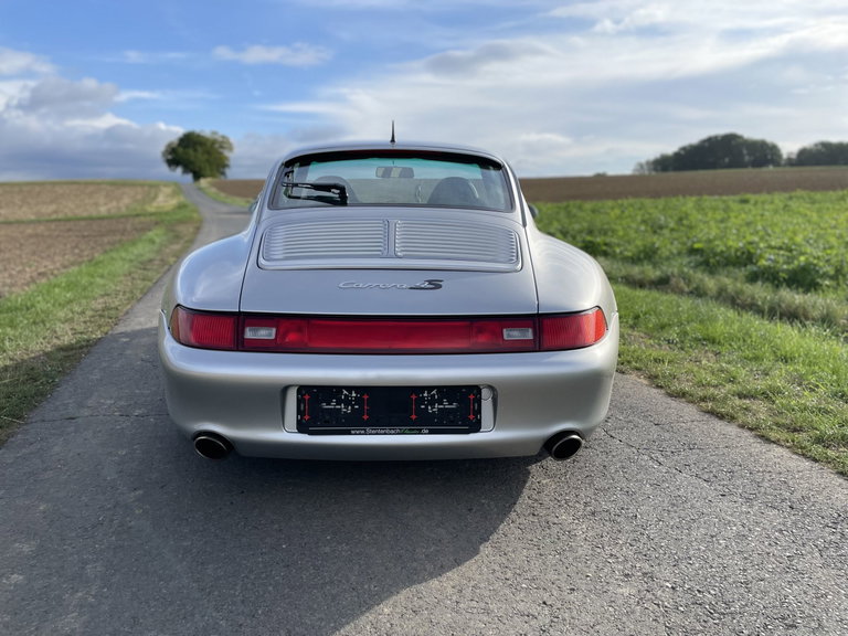 Porsche 993 Carrera 4S