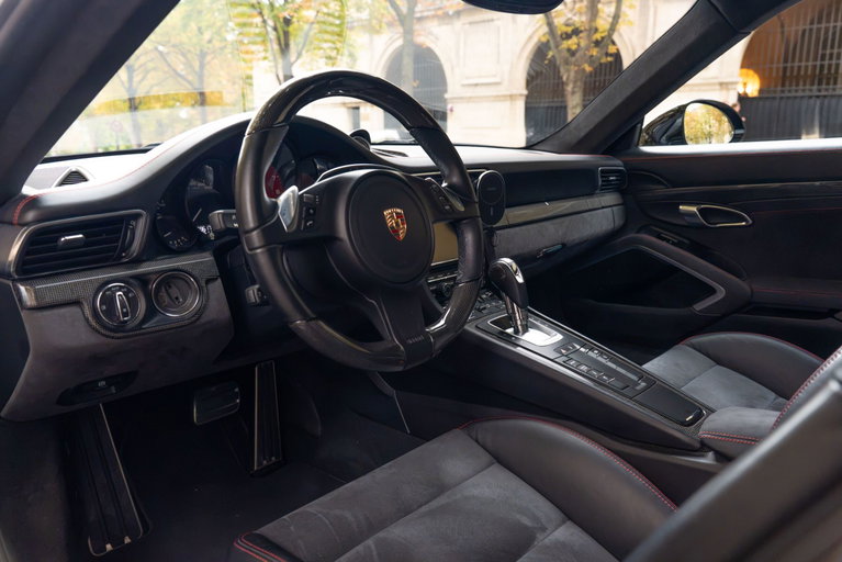 Porsche 991 Carrera GTS