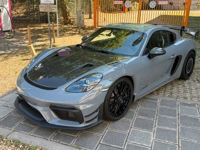 Porsche 718 Cayman GT4 RS