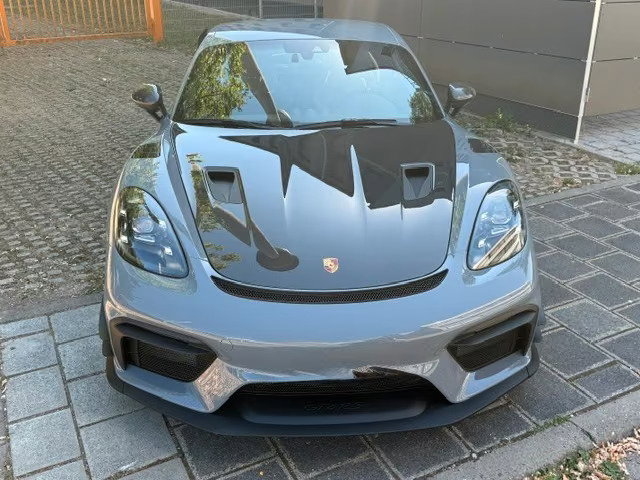 Porsche 718 Cayman GT4 RS