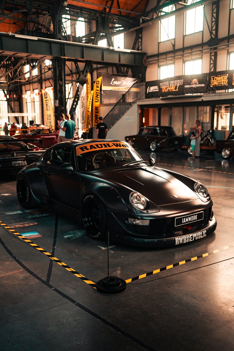 Porsche 911 by RWB