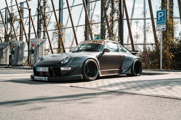 Porsche 911 by RWB