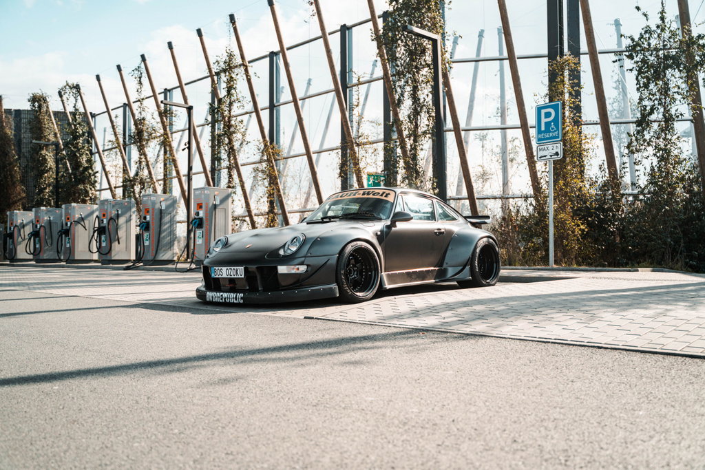 Porsche 911 by RWB