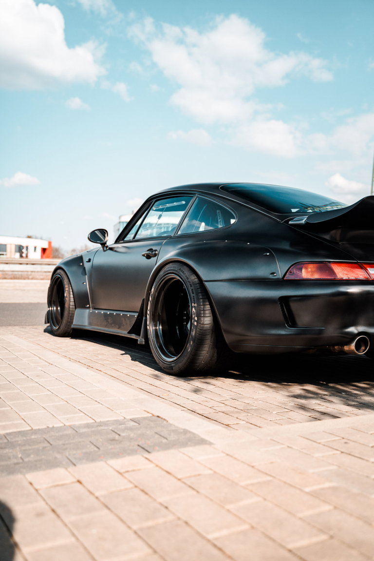 Porsche 911 by RWB
