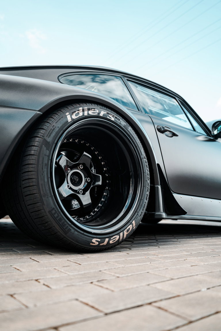 Porsche 911 by RWB