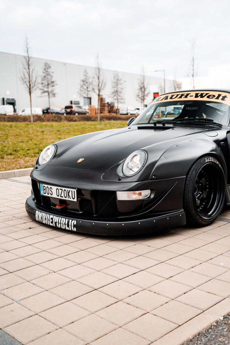 Porsche 911 by RWB