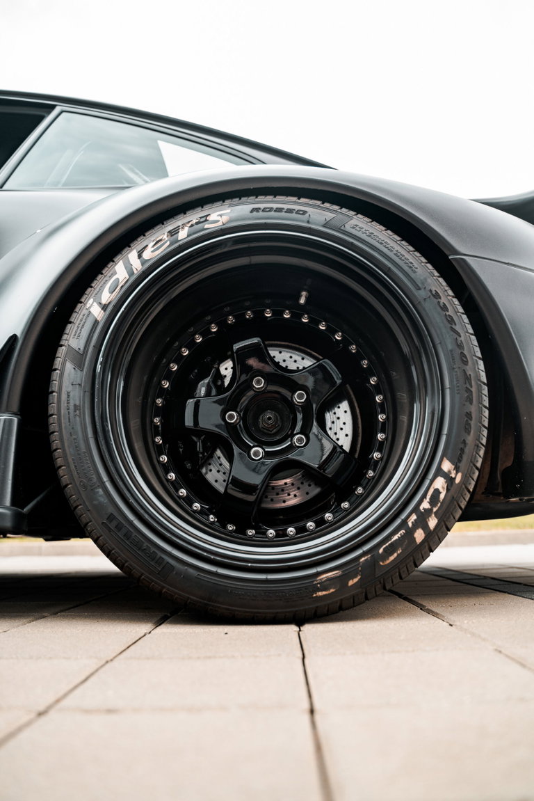 Porsche 911 by RWB