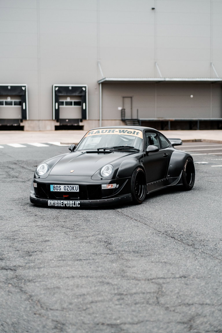 Porsche 911 by RWB