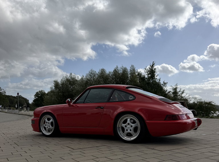Porsche 964 Carrera 4