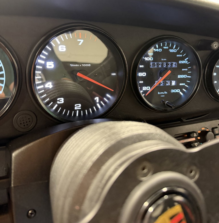 Porsche 964 Carrera 4