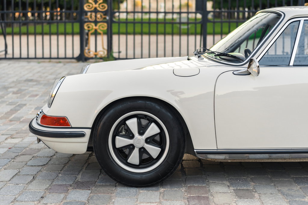 Porsche 911 S (F-Modell)