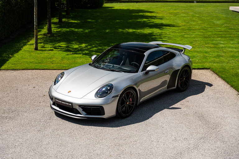Porsche 992 Carrera GTS