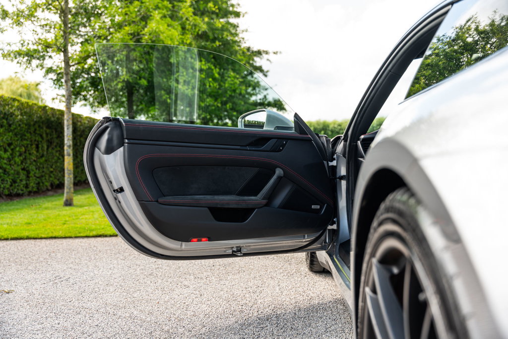 Porsche 992 Carrera GTS