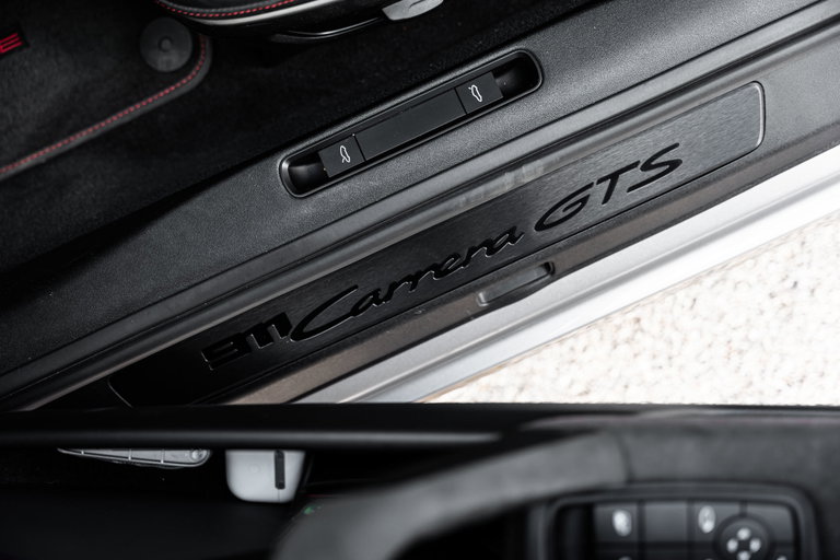 Porsche 992 Carrera GTS