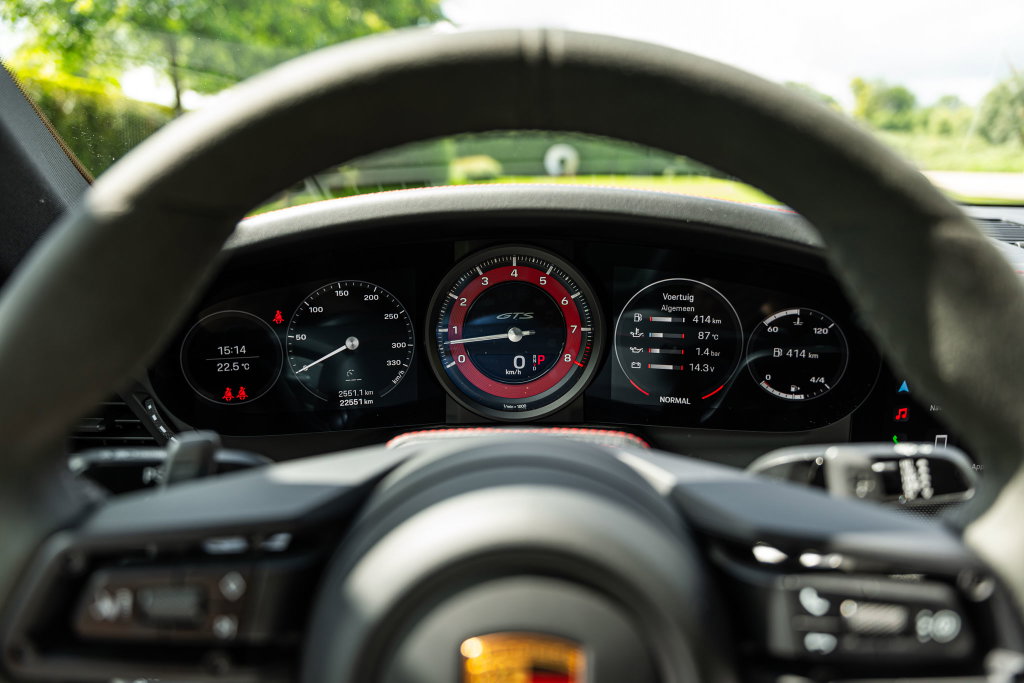 Porsche 992 Carrera GTS