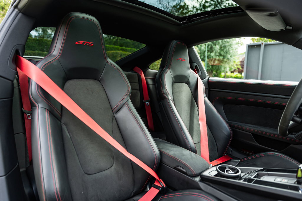 Porsche 992 Carrera GTS