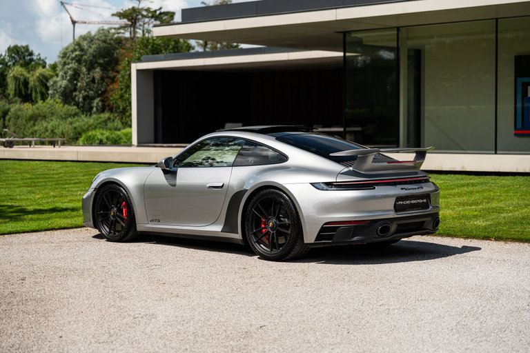 Porsche 992 Carrera GTS