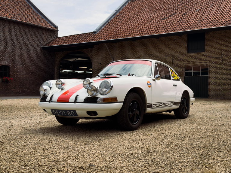 Porsche 911