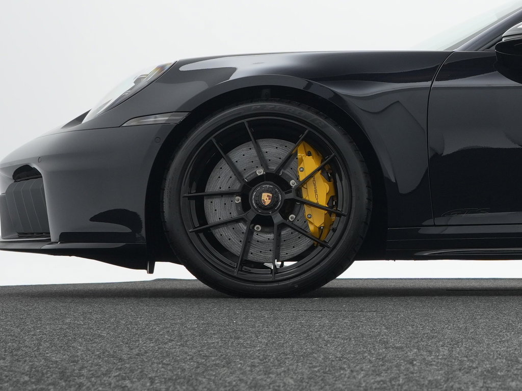 Porsche 992.2 Carrera GTS