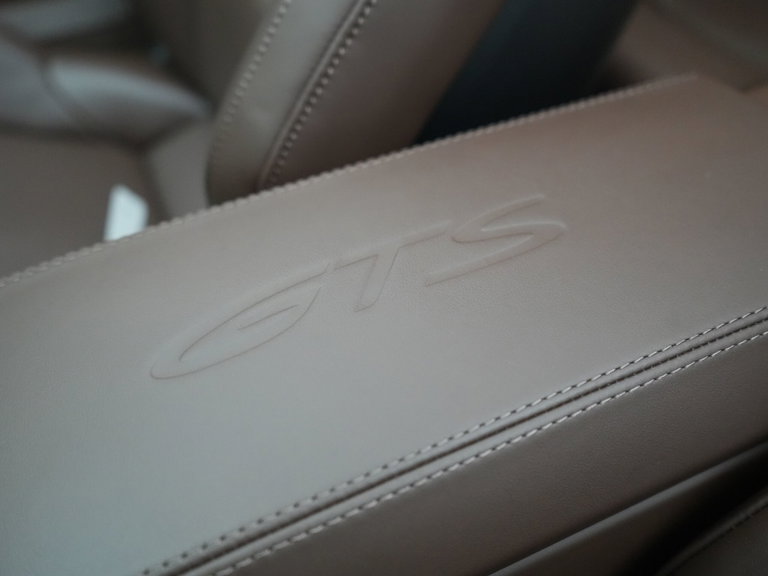 Porsche 992.2 Carrera GTS