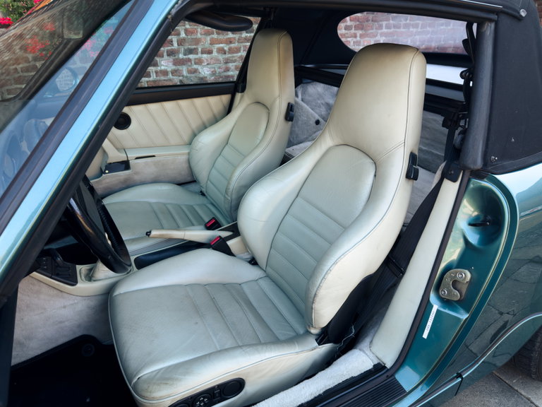 Porsche 964 Carrera 4