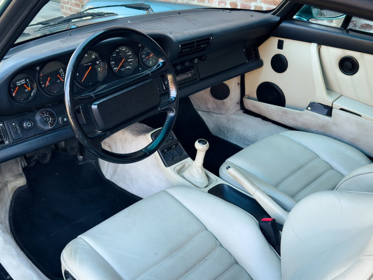 Porsche 964 Carrera 4