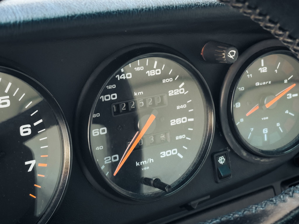 Porsche 964 Carrera 4