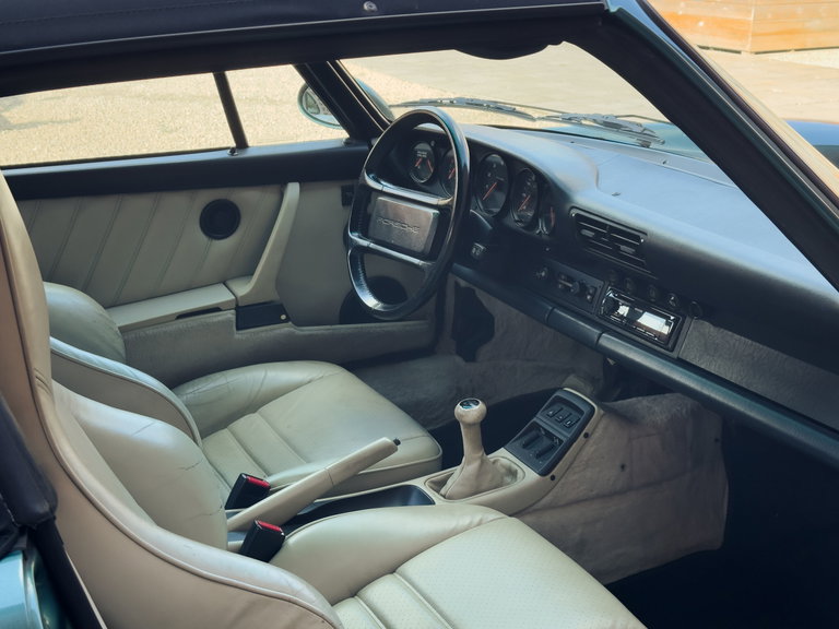 Porsche 964 Carrera 4