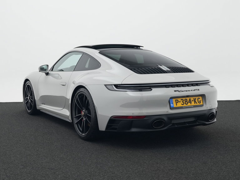 Porsche 992 Carrera 4 GTS