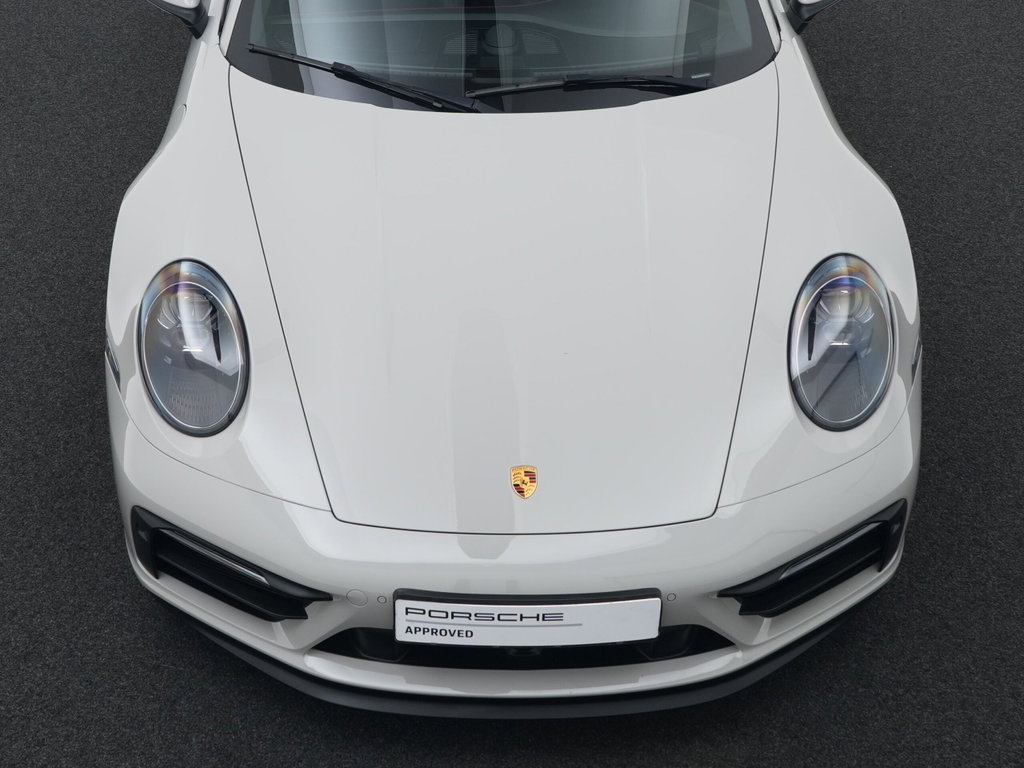 Porsche 992 Carrera 4 GTS