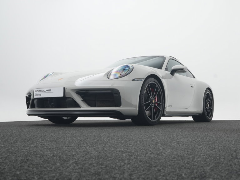 Porsche 992 Carrera 4 GTS