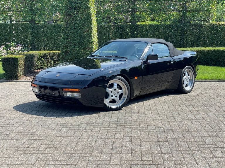 Porsche 944 Turbo Cabriolet