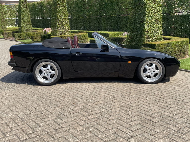 Porsche 944 Turbo Cabriolet