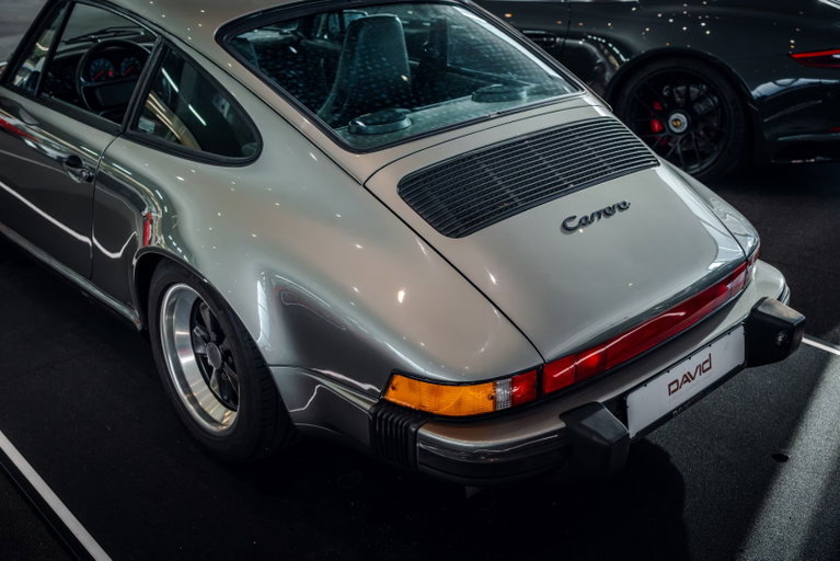 Porsche 911 Carrera 3.2
