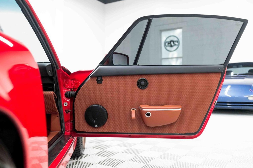 Porsche 911 Backdate