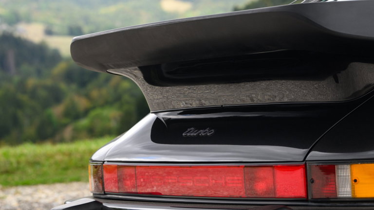 Porsche 911 Turbo 3.3