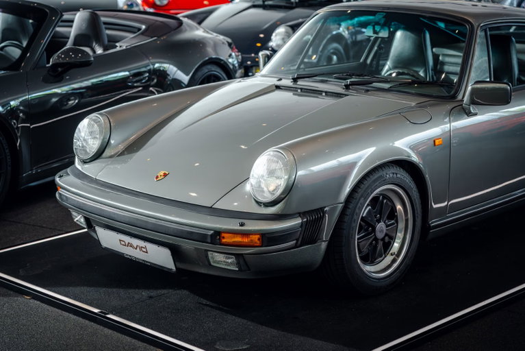 Porsche 911 Carrera 3.2