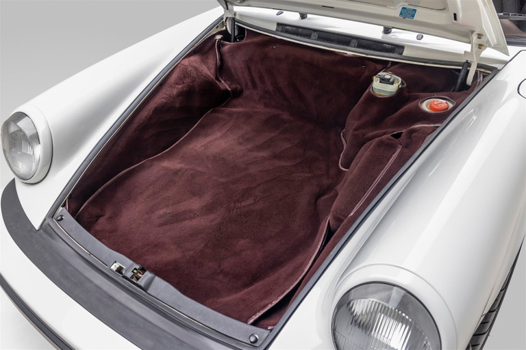 Porsche 911 Carrera 3.2 (US)