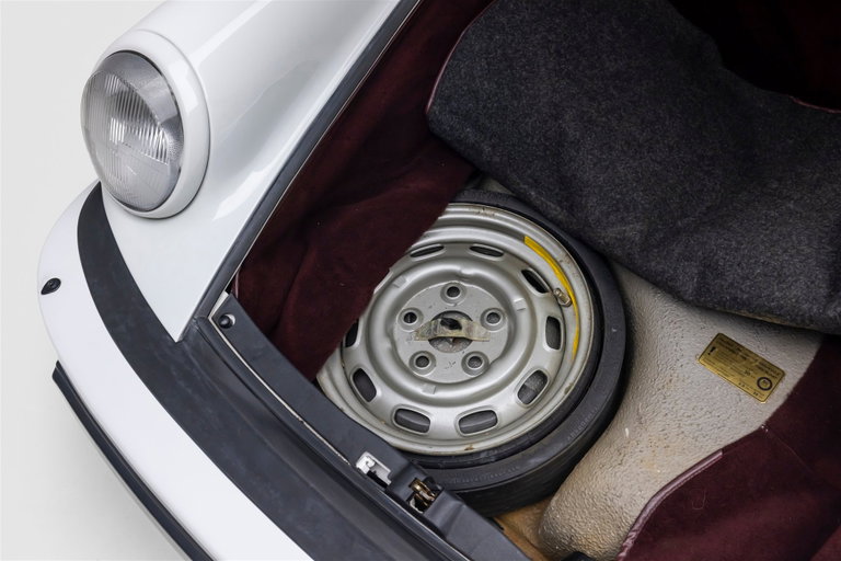 Porsche 911 Carrera 3.2 (US)