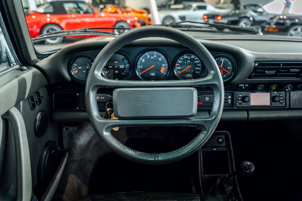 Porsche 911 Carrera 3.2