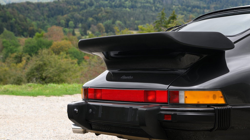 Porsche 911 Turbo 3.3