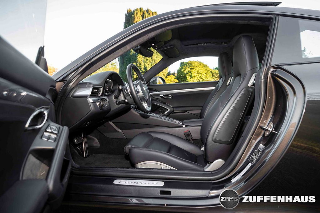 Porsche 991 Carrera 4