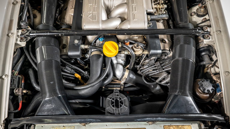 Porsche 928 S4